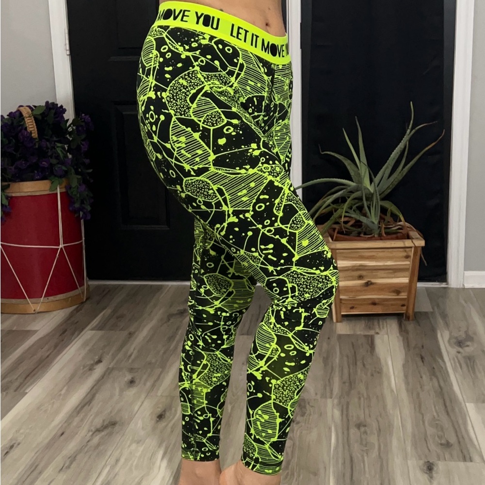 Zumba Fitness Neon Green and Black Leggings